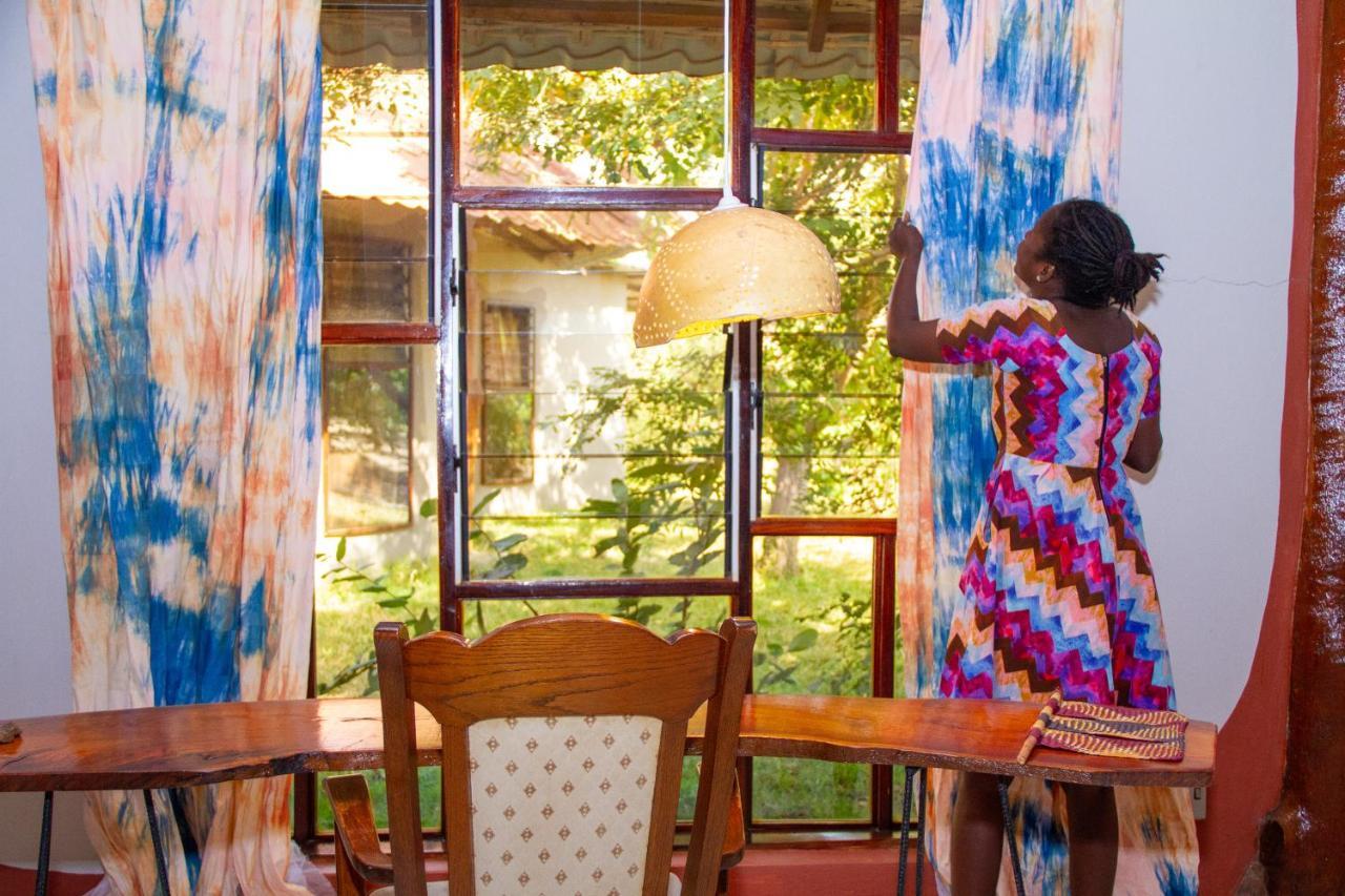Mama Africa Art Residence & Art Center Gambia Tanji Esterno foto
