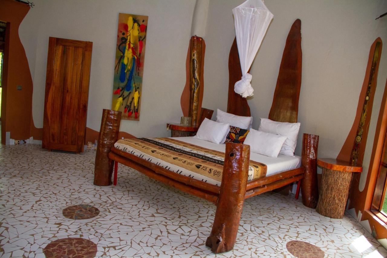 Mama Africa Art Residence & Art Center Gambia Tanji Esterno foto