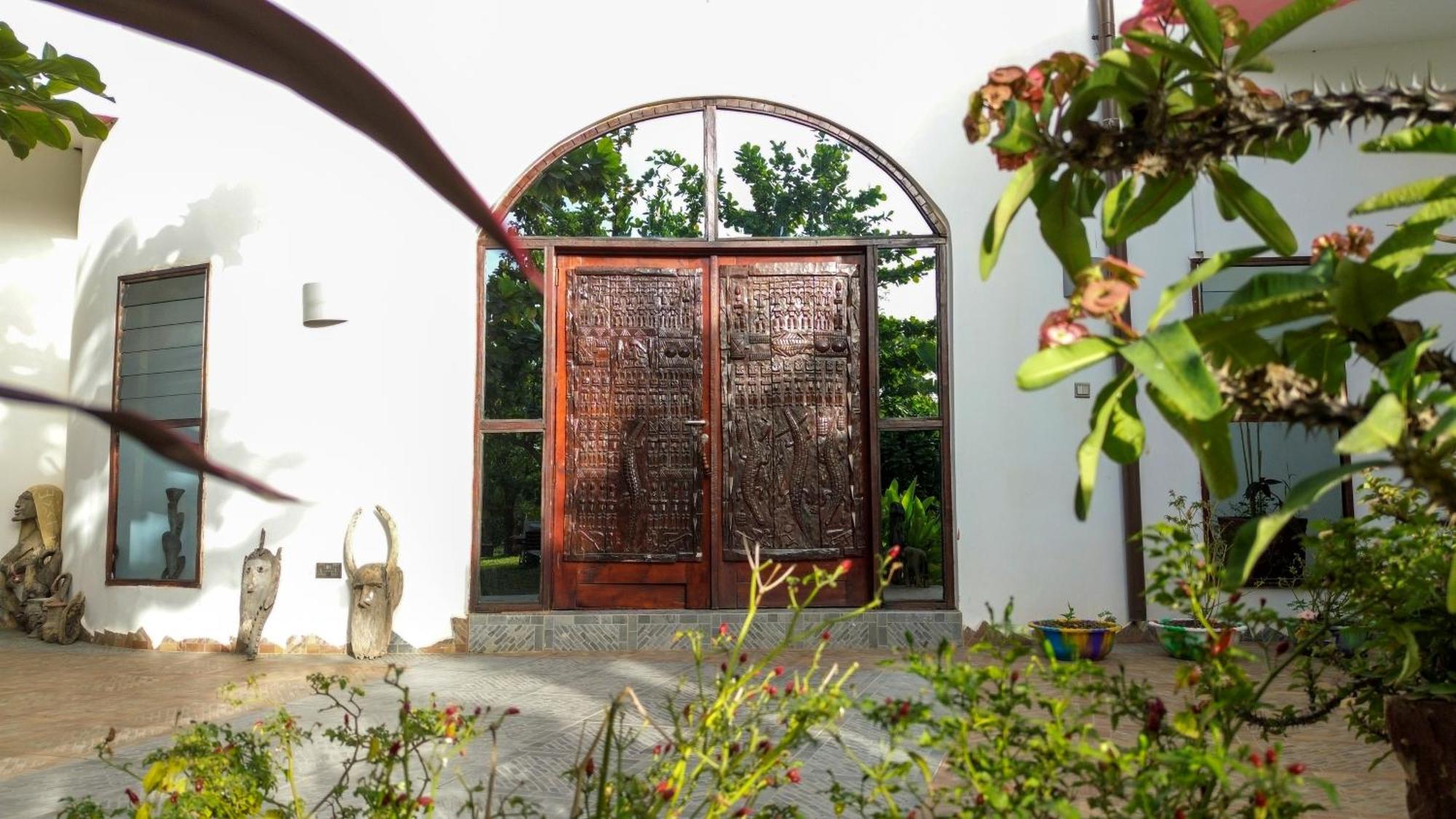 Mama Africa Art Residence & Art Center Gambia Tanji Esterno foto